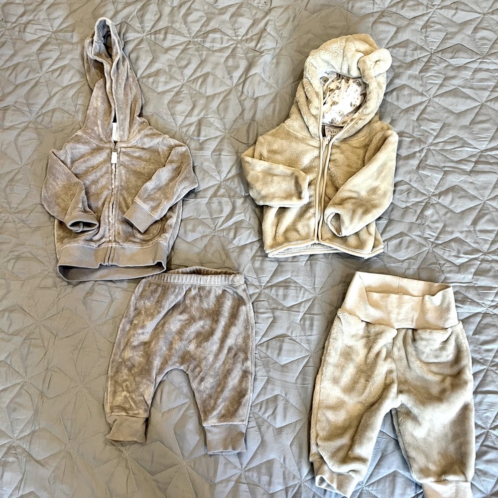 Baby sweatsuit sets - 0-3M